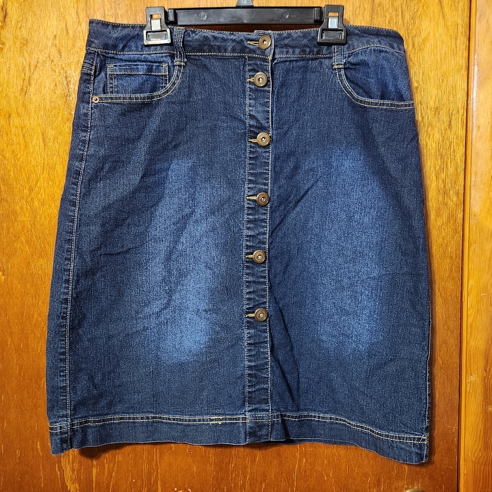 Denim skirt